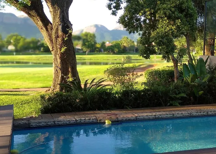 Pecanwood Relaxing 5Br Villa - Golf, Pool, Braai & Dam Views