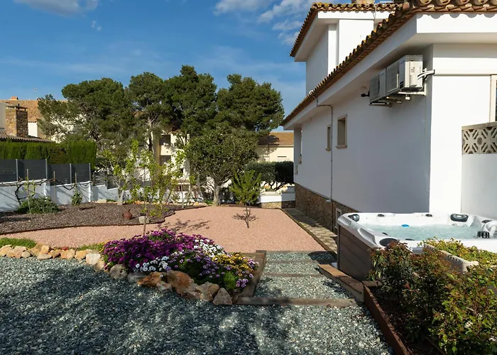 Villa En El Centro Con Vistas Al Mar
