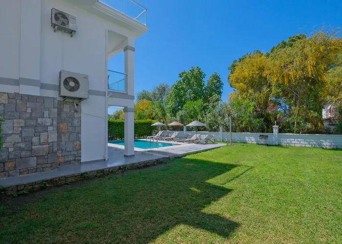 Fethiye Calista Plaja Yakin Oezel Havuzlu Luex Villa