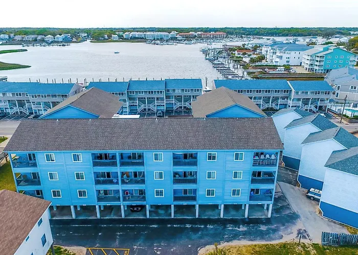 Hang Ten Hideaway, Pool, Condo, Parking - 6 Person Max Occupancy
