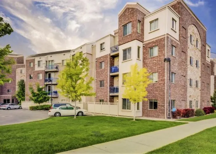 1-Bedroom Condo In The Heart Of The City