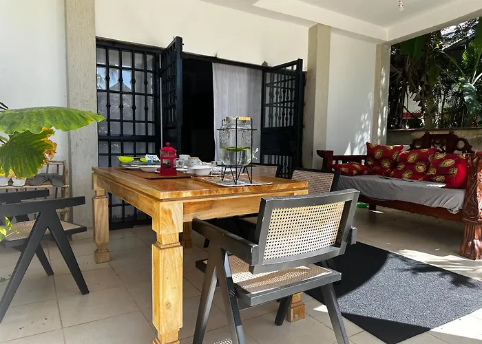 Diani Hideaway Beach Villa, Private Pool, Air Conditioning And Wifi