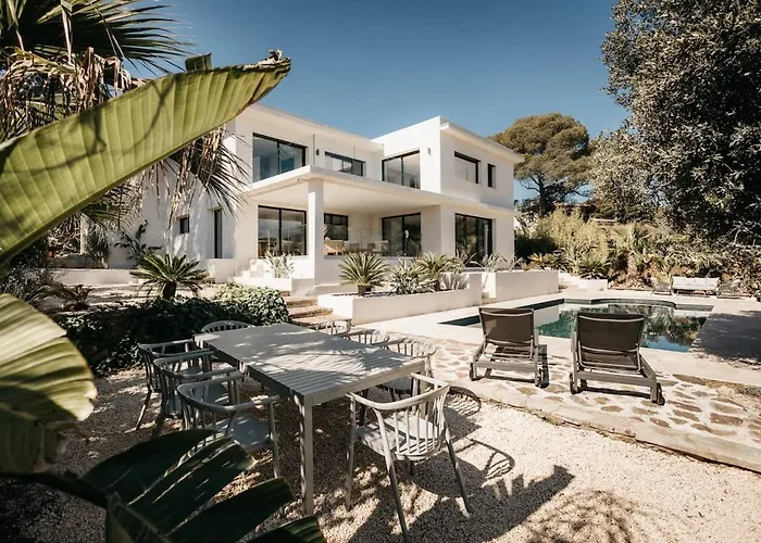 Villa 328