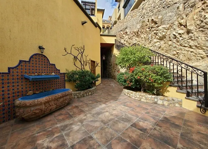 Luxury Cabo San Lucas Villa With Two Pools, Great For Large Groups