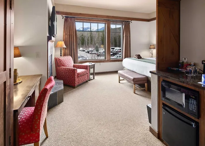 Lodge At Whitefish Lake