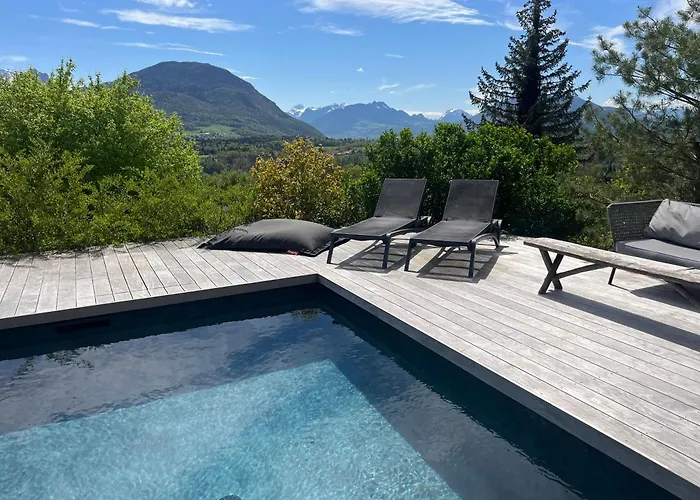 Maison En Bois Avec Piscine Chauffee Et Vue Panoramique
