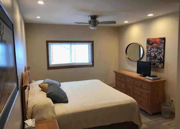 Buffalo Ridge 2 Bedrooms 1 Loft Brbf