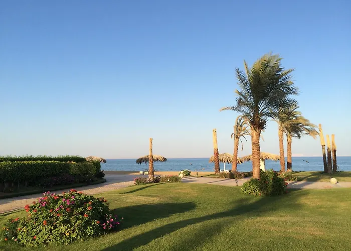 La Vista 5 Beachfront 265M Luxury Villa