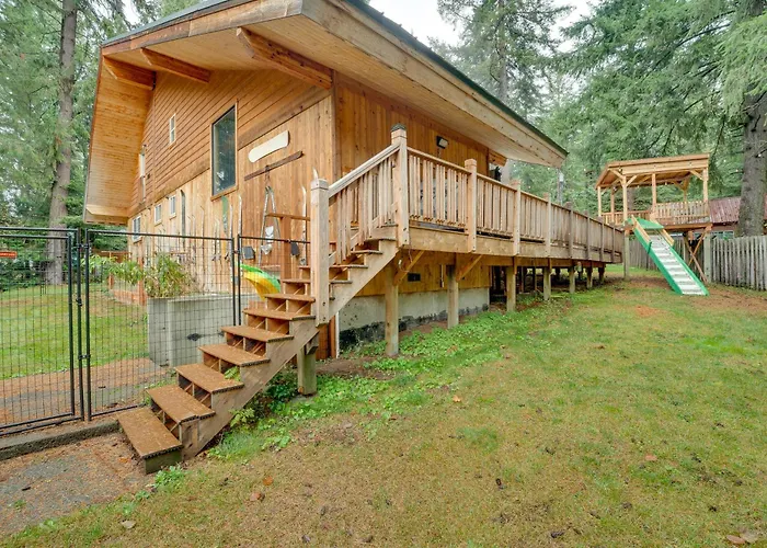 Game Room & Trail Access! Leavenworth Family Cabin