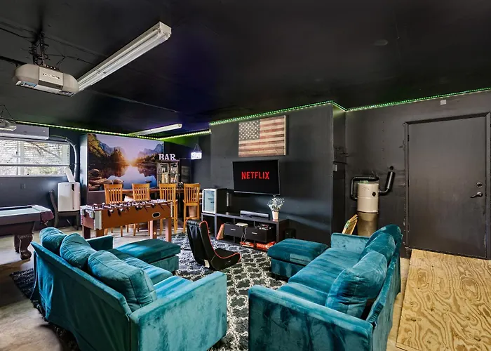 Pool-Gameroom-Hometheater-Bar-Playstructure-Firepit