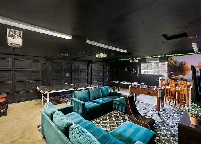 Pool-Gameroom-Hometheater-Bar-Playstructure-Firepit