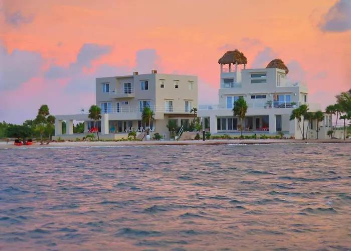 Spacious 6Br Bay-Side Waterfront Villa San Pedro
