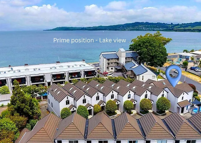3Br With Views, Close To Lake And Town