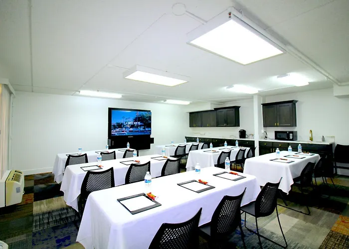 Hotel: L3 Oasis Hotel