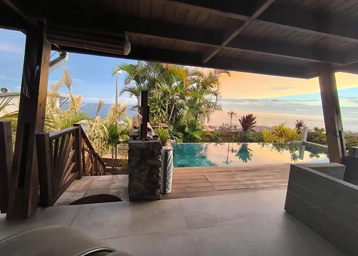 Villa Tropicale LUX CAP AUSTRAL super vue piscine chauffée