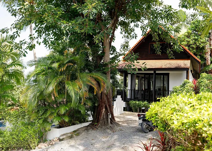 Baan Chom Chan