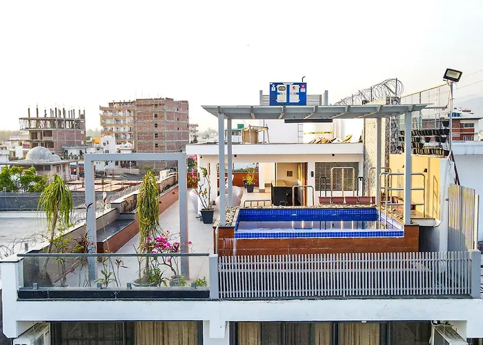 Heartland- Ganga Villa With Jacuzzi And Private Lift