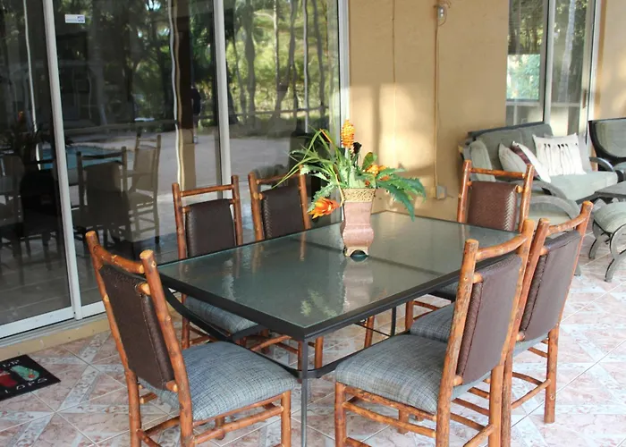 Royal Palms Villa, Pool, Spa, Private Gate, 1,5 Acre