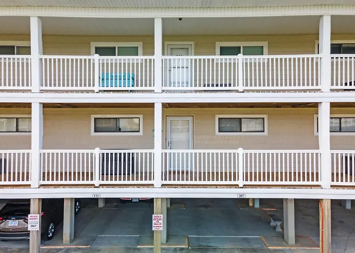 Southern Shores Oak Island Oceanfront With Pool Villa