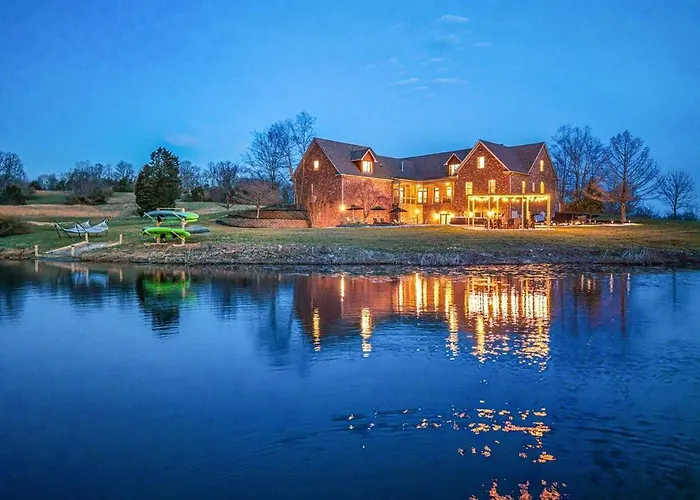 Heated Pool, Hot Tub, Mini Golf, Theater-Sleeps 28