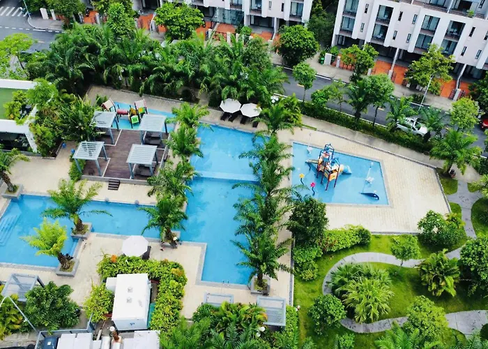 Lotus Villa Ha Long View Be Boi