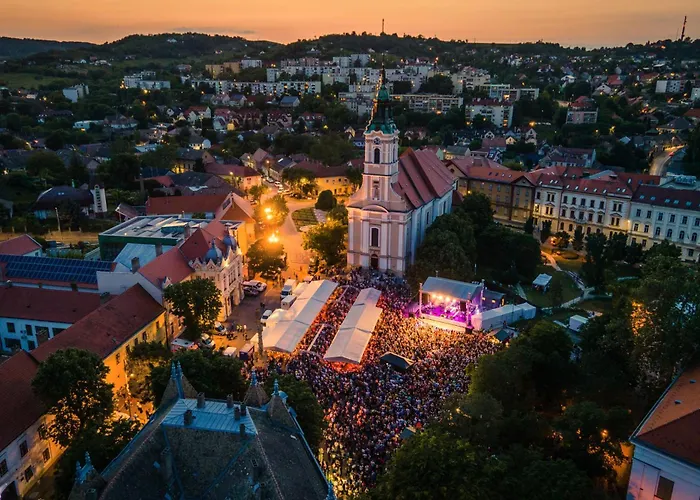 Szent Gaal Kastely