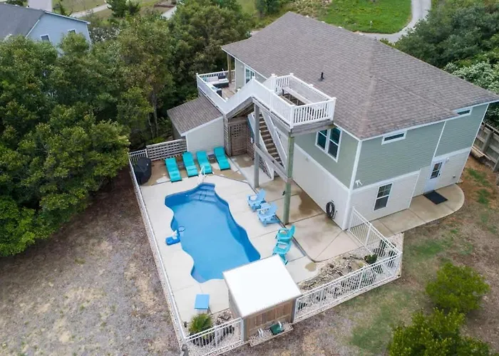 Saltwater Pool Dog Friendly Fire Pit