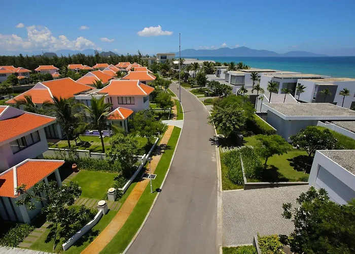 Dreamy Beach Villas Danang