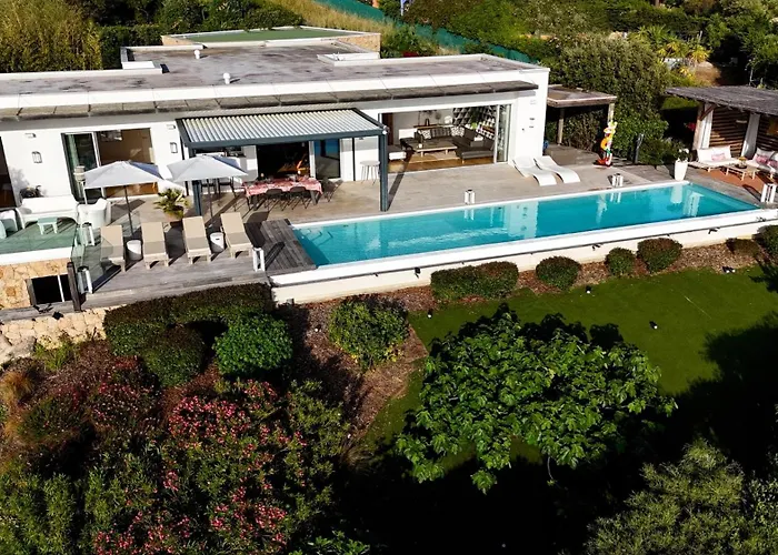 Giulia, villa exceptionnelle, vue mer et Ajaccio