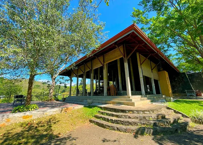 Victoria Range Holiday Villas