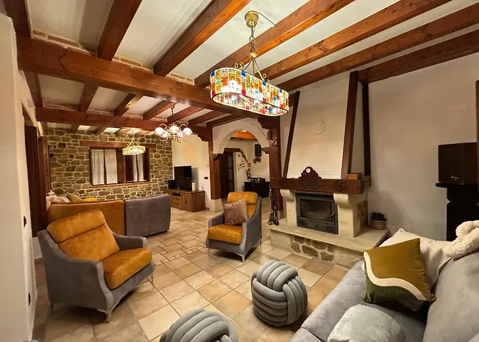 Vivienda turistica jardín con encanto y piscina