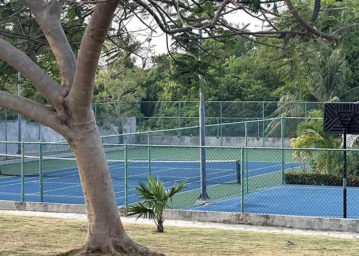 The Sunshine 3Br Villa Near Ocho Rios With Pool, Gym And Beach Access In Gated Community