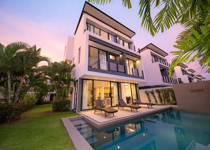 Modern Minimalist Style Luxury Villa With Private Pool Located In A High-End Resort Area Adjacent To Laguna Park Golf Course