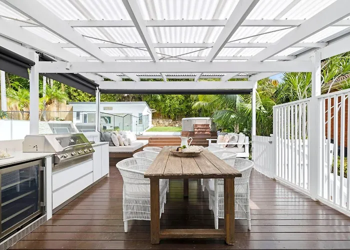 Architect Designed Entertainer