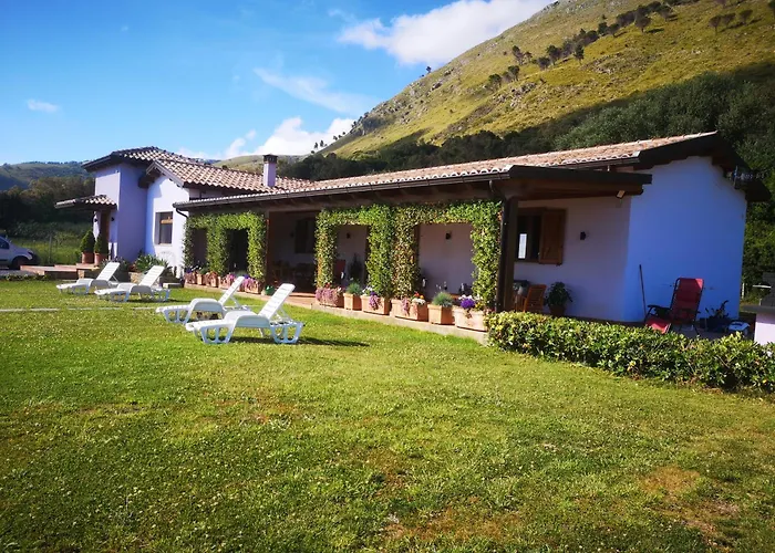 New Entire Villa With Pool And Sea Views