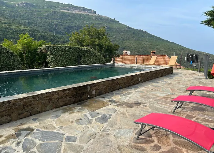Vacances de rêve vue mer et montagne