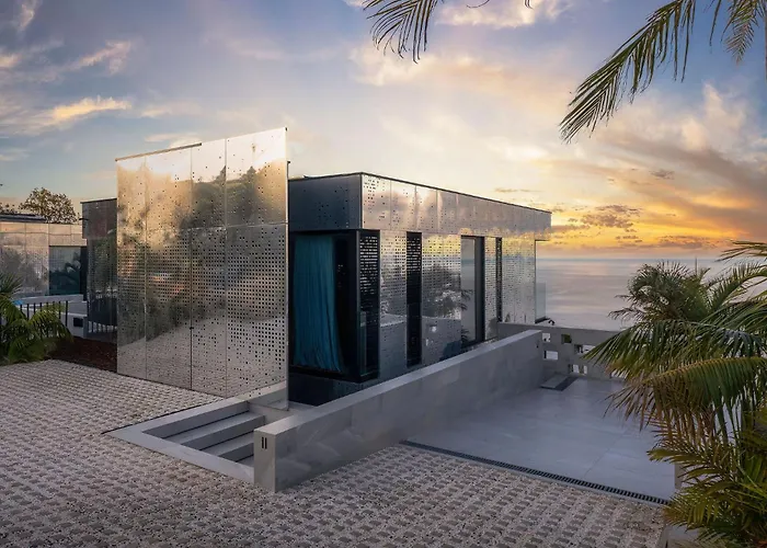 Saudade Residence I - Ultra Luxury Futuristic Ocean Zen Retreat