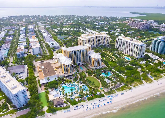Lovely Deluxe Unit Located At Ritz Carlton - Key Biscayne!