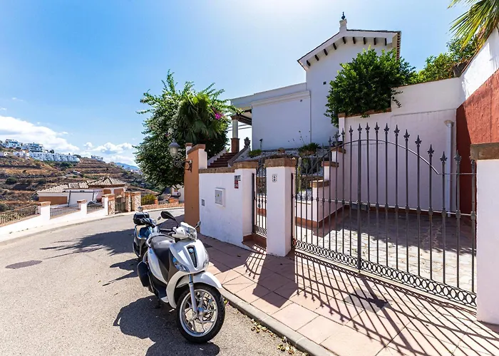 Luxurious Villa In Tamango Hill