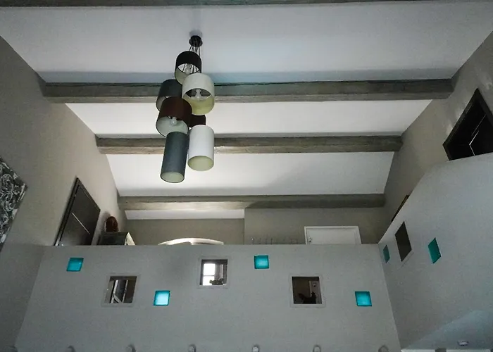 Belle maison avec piscine dans les hauteurs à Saint Raphael