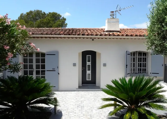 Belle Maison Avec Piscine Dans Les Hauteurs A Saint Raphael