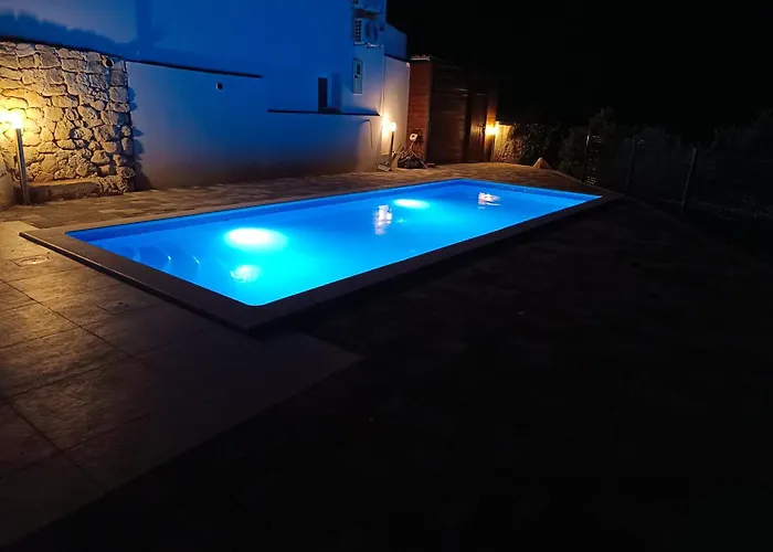 Villa Top Hill - Private Pool & Jacuzzi