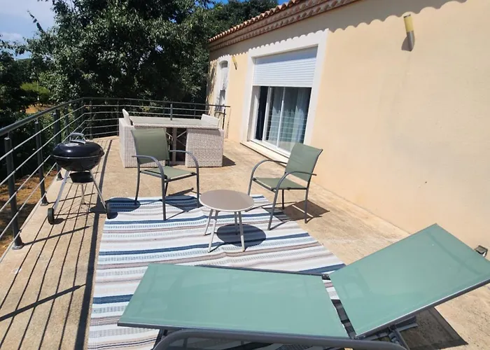 VILLA avec piscine clim jolie vue Camargue