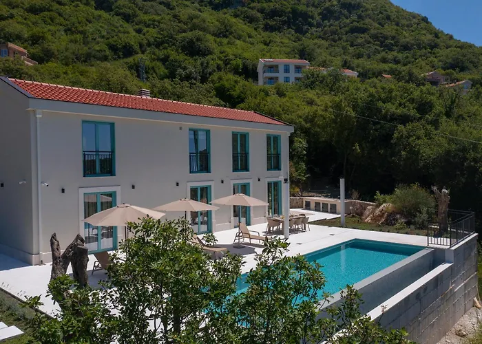 Villa Zvis - Private Pool And Sea View