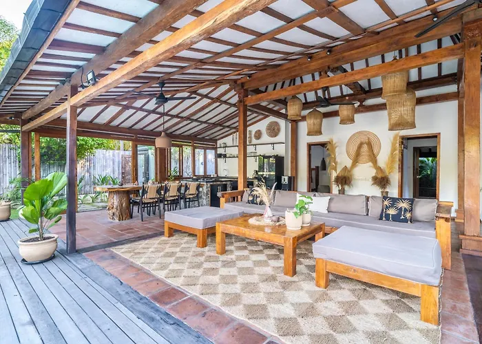 Green Diamond Tropical Private Villa