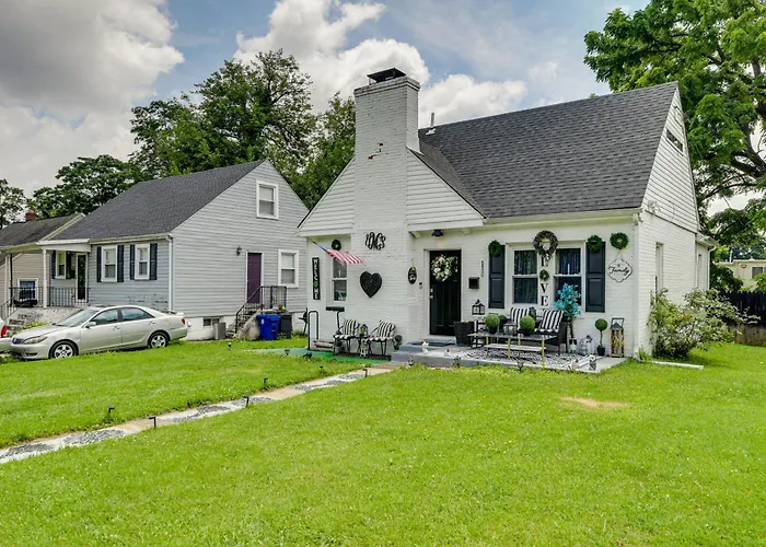 Newly Remodeled! Luxe Gem - 3 Mi To Johns Hopkins