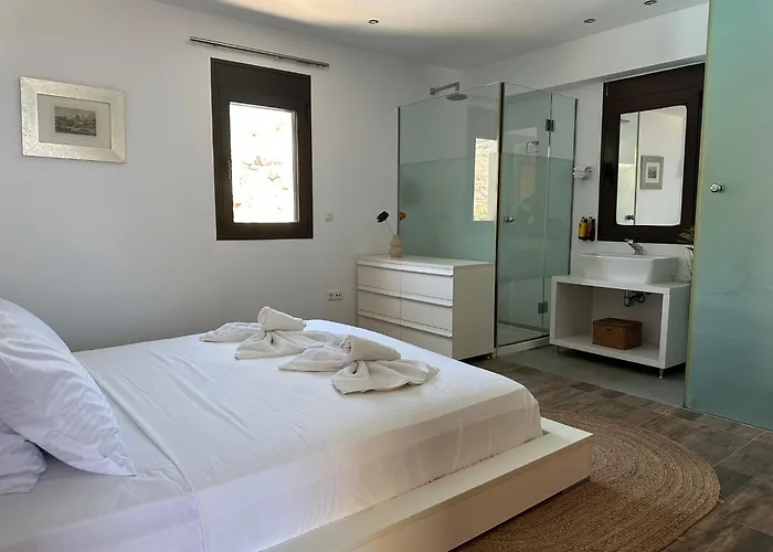 Solis Lindos Villa