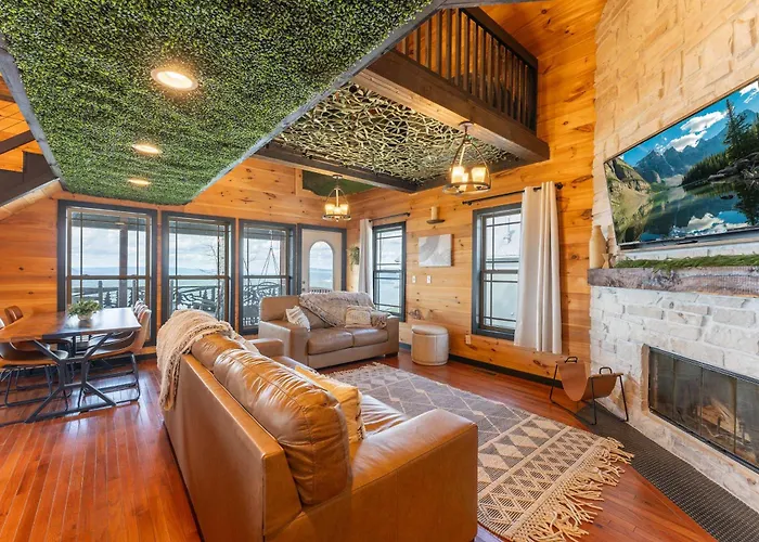 Sunset Ridge Cabin 21 Miles From Chatt Tn Indoor Pool & Hot Tub