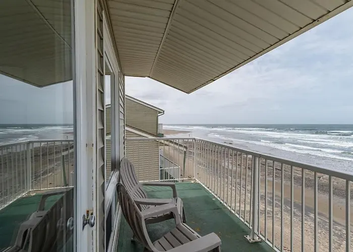 Beachfront Suite With Ocean View Full Kitchen Pool & Hot Tub Access