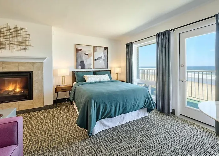 Ground Floor Studio - Easy Beach Access - Pool And Hot Tub